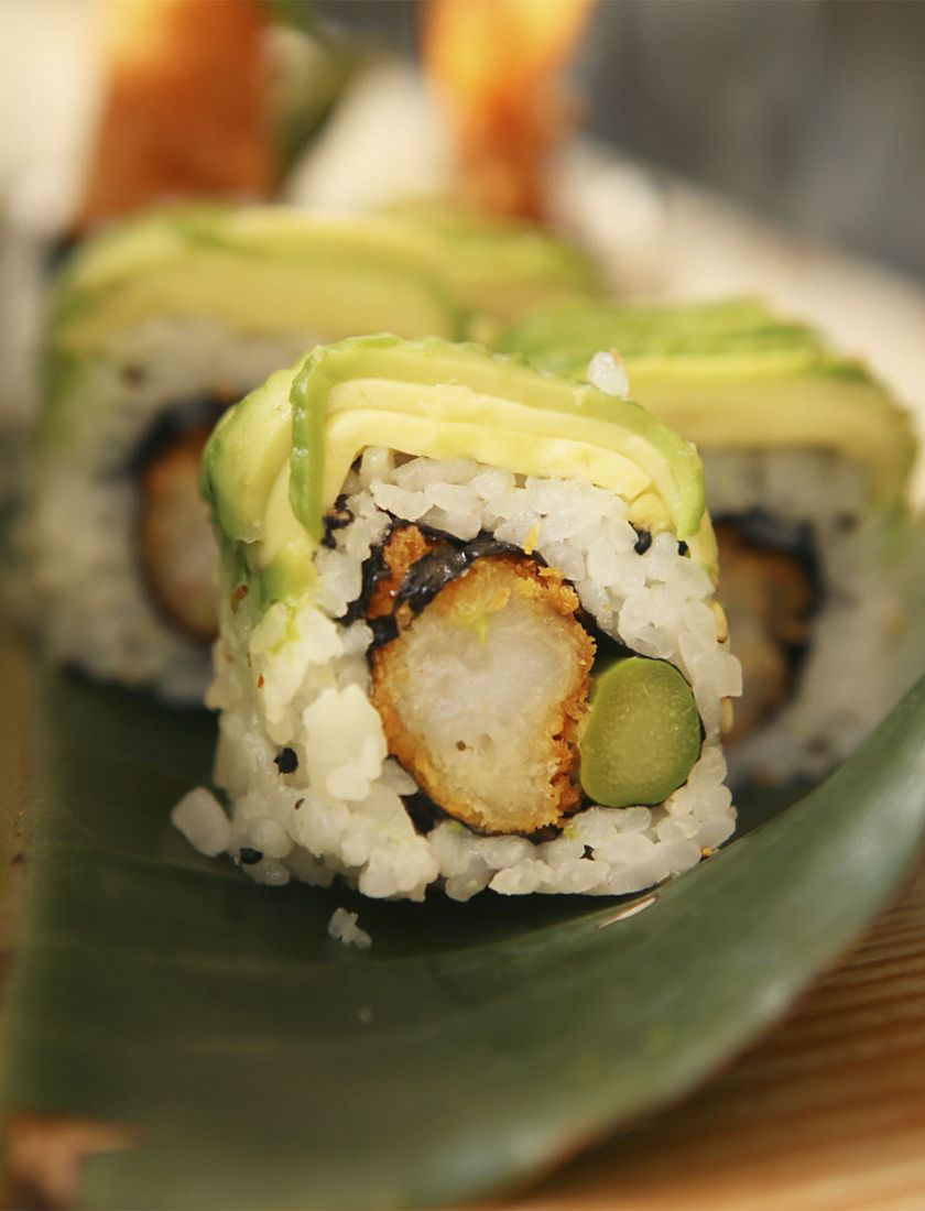 sushi de pollo y pepino